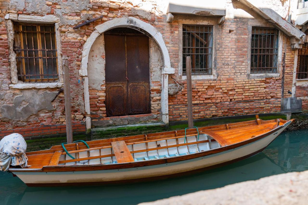 Casa Al Ponte Scudi - 4 Windows On The Canal Venise Extérieur photo